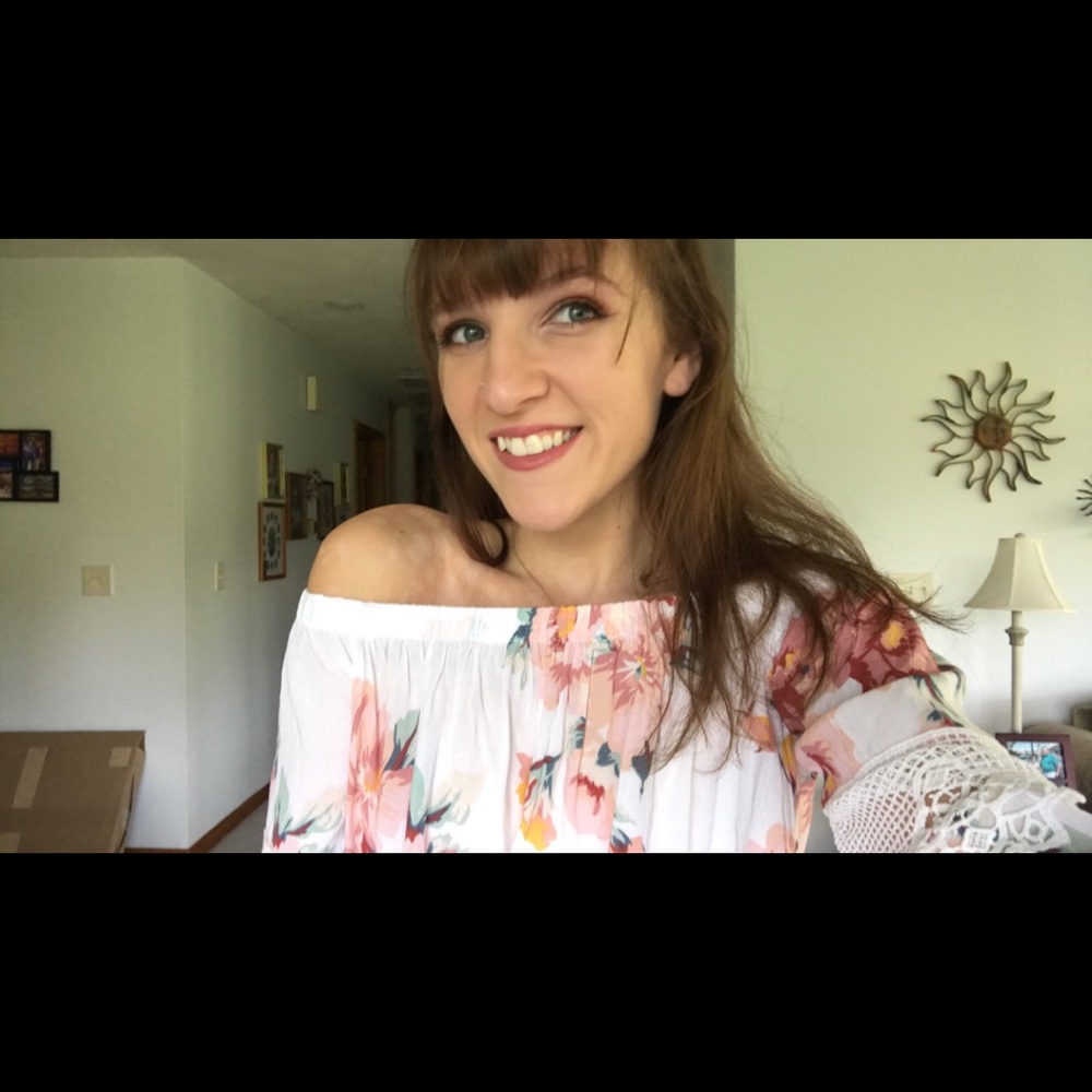 Meet your Posher, Hannah